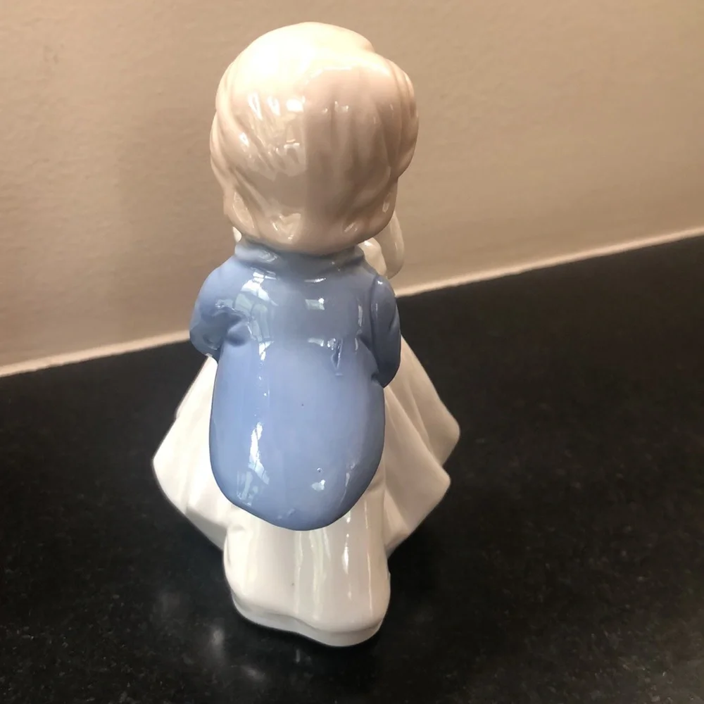 Vintage Ceramic Porcelain Figurine of Kissing Wedding Couple Cake Topper- Blue